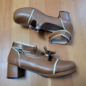 Gingerbread brown mary janes block heel bow detail white scalloped accent lolita